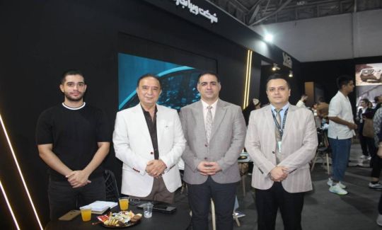 در خشش شرکت  ویرا تجارت آریا زمین  در  نمایشگاه خودروهای وارداتی در نمایشگاه بین‌المللی تالار قایمشهر